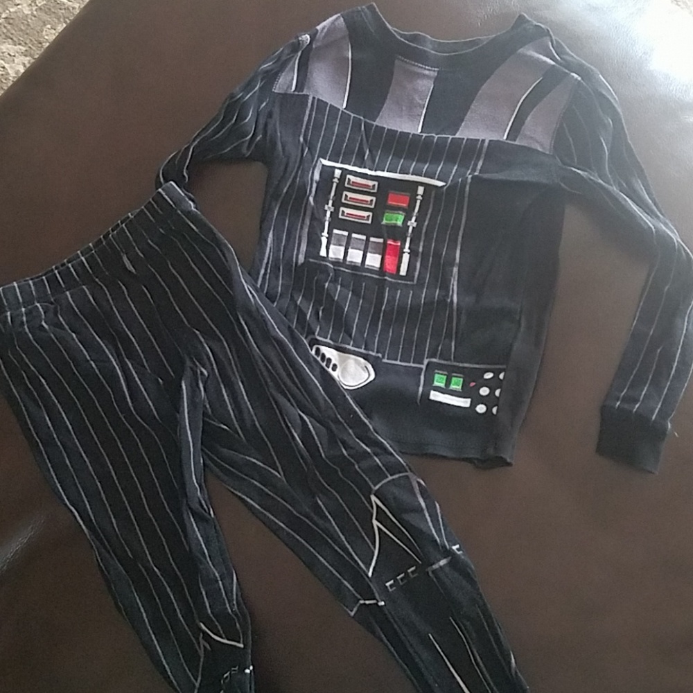 Boys Pajamas - Star Wars & Hulk